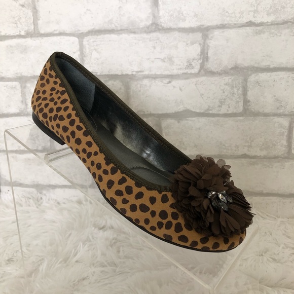 Enzo Angiolini Leather Cheetah Print Flat Shoes - Picture 1 of 5